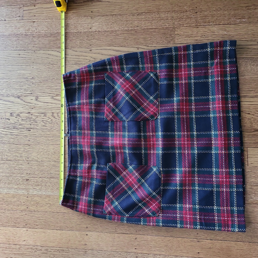 Cute Christian Berg Wool Skirt - Picture 7 of 14